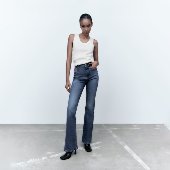 Zara Z1975 HIGH RISE FLARED JEANS - Picture 5 of 10